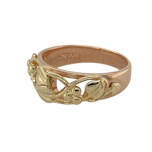 Celebrate iconic Welsh symbolism with this pre-owned 9ct yellow and rose gold Clogau Tree of Life ring, a distinctive and meaningful piece perfect for everyday wear or special occasions.
Design: The ring features the signature Tree of Life motif across the front of the band, measuring approximately 8mm in width. In a unique twist on the traditional design, the rose gold forms the main band while the yellow gold highlights the Tree of Life detail, creating striking contrast and individuality.