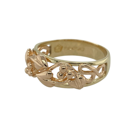 Bring symbolic beauty and elegant Welsh craftsmanship to your collection with this pre-owned 9ct yellow and rose gold Clogau Tree of Life ring, blending meaningful design with timeless style—perfect for everyday wear or thoughtful gifting.
Design: The front of the ring features an 8mm high Tree of Life motif in flowing yellow and rose gold vines, representing growth, renewal, and connection through generations.