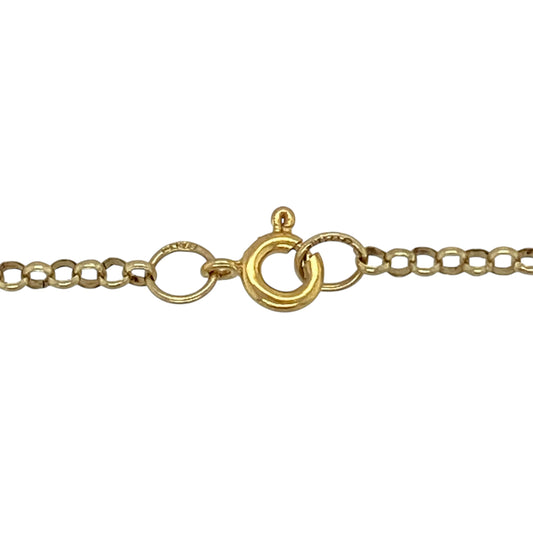 Add a classic and versatile piece to your jewellery collection with this pre-owned 9ct yellow gold 18" belcher chain, featuring timeless styling and everyday wearability—perfect for wearing alone or pairing with a pendant.
Design: The chain features traditional belcher links measuring approximately 2mm in width, creating a balanced and elegant profile that reflects light beautifully while maintaining a classic appearance.