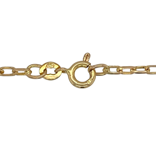 Add a classic and versatile piece to your jewellery collection with this pre-owned 9ct yellow gold 18" belcher chain, featuring timeless styling and everyday wearability—perfect for wearing alone or pairing with a pendant.
Design: The chain features traditional belcher links measuring approximately 2mm in width, creating a balanced and elegant profile that reflects light beautifully while maintaining a classic appearance.