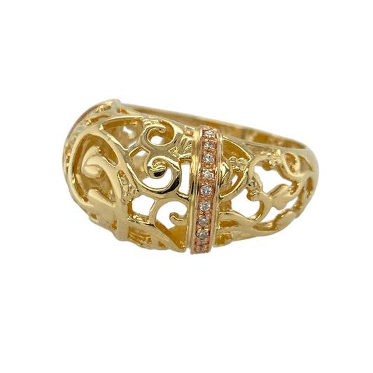 Add a bold and meaningful piece to your jewellery collection with this pre-owned 18ct yellow and rose gold diamond set Clogau Tree of Life band ring, combining iconic symbolism with luxurious presence—perfect for special occasions or standout everyday wear.
Design: The ring features a rounded band design showcasing the signature Tree of Life motif, symbolising growth, strength, and connection, with a softly contoured profile for a striking yet wearable look.