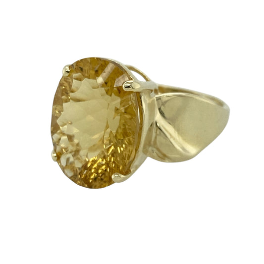 Make a bold statement with this pre-owned 9ct yellow gold citrine coloured stone set dress ring—an eye-catching piece that brings warmth and vibrant colour to any jewellery collection.
Design: This dress ring features a large oval citrine coloured stone measuring approximately 16mm by 12mm, creating a striking focal point with its rich golden hues and elegant shape.
Material: Made from 9-carat yellow gold, the polished finish enhances the warm tones of the stone while adding a classic and luxurious feel.