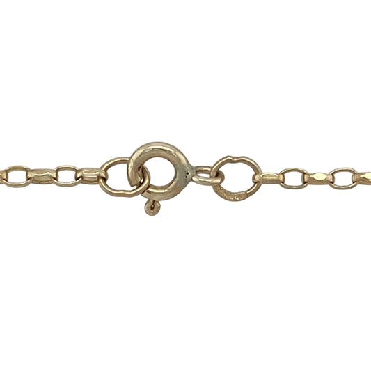 Add classic style and everyday versatility to your collection with this pre-owned 9ct yellow gold belcher chain—an elegant piece perfect for wearing alone or with a pendant.
Design: The chain features a 2mm wide belcher link design, offering a traditional and balanced look with rounded links that sit comfortably against the skin.
Material: Made from 9-carat yellow gold, the polished finish enhances the warm tone of the metal and adds a subtle shine.