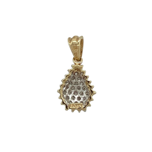 Add elegant sparkle and graceful design to your collection with this pre-owned 9ct yellow gold diamond set cluster teardrop pendantβan effortlessly stylish piece with timeless appeal.
Design: The pendant features a teardrop-shaped cluster set with sparkling diamonds, creating a bright and eye-catching focal point with a soft, flowing silhouette.
Material: Made from 9-carat yellow gold, the polished finish enhances the warmth of the metal while complementing the brilliance of the diamonds.