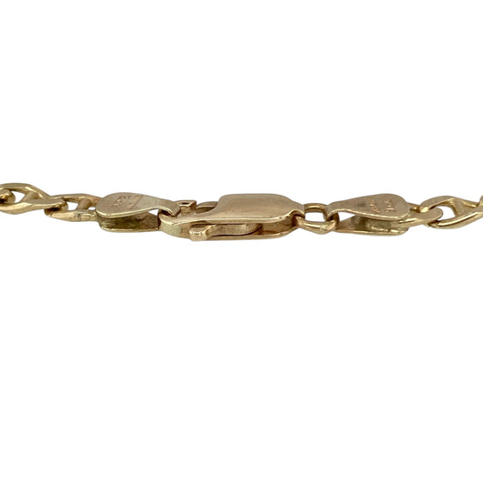 Bring classic style and everyday versatility to your collection with this pre-owned 9ct yellow gold anchor bracelet, featuring a timeless link design and refined finish—perfect for daily wear or layering with other pieces.
Design: The bracelet features a traditional anchor link pattern, with each link measuring approximately 3mm in width, offering a balanced and classic look that suits both casual and formal styling.
