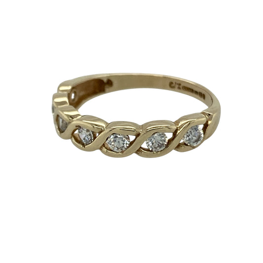 Bring elegant sparkle and modern styling to your collection with this pre-owned 9ct yellow gold cubic zirconia twist band ring, featuring a graceful design with timeless appeal—perfect for everyday wear or stacking.
Design: The ring features a twist band style with a front width of approximately 4mm, set with sparkling cubic zirconia that follow the flowing design for a balanced and eye-catching look.