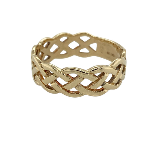 Add bold Celtic-inspired style to your jewellery collection with this pre-owned 9ct yellow gold open Celtic weave band ring, featuring an intricate woven design with striking width and timeless appeal—perfect for statement wear or everyday styling.
Design: The ring features an open Celtic weave pattern running throughout the band, creating a detailed and eye-catching look. Measuring approximately 12mm wide, the design offers a bold presence on the hand while maintaining an elegant openwork appearance.