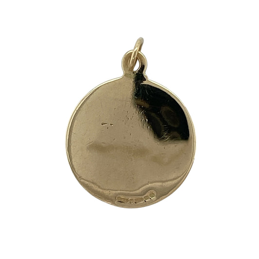Carry a timeless symbol of protection with this pre-owned 9ct yellow gold round St Christopher pendant, featuring a classic detailed design with meaningful everyday appeal—perfect for gifting, travel keepsakes, or adding to a cherished jewellery collection.
Design: The pendant features the traditional St Christopher motif in a classic round shape, measuring approximately 20mm in diameter for a noticeable yet versatile appearance suitable for everyday wear.