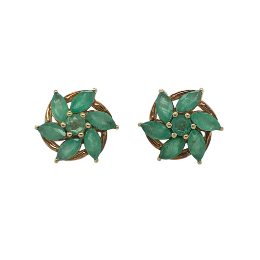 Add vibrant colour and timeless elegance to your jewellery collection with these pre-owned 9ct yellow gold emerald flower cluster stud earrings, featuring a beautifully detailed floral design with classic gemstone appeal—perfect for special occasions, gifting, or sophisticated everyday wear.
Design: The earrings showcase elegant flower cluster designs, each formed from a round emerald centre stone measuring approximately 3mm in diameter