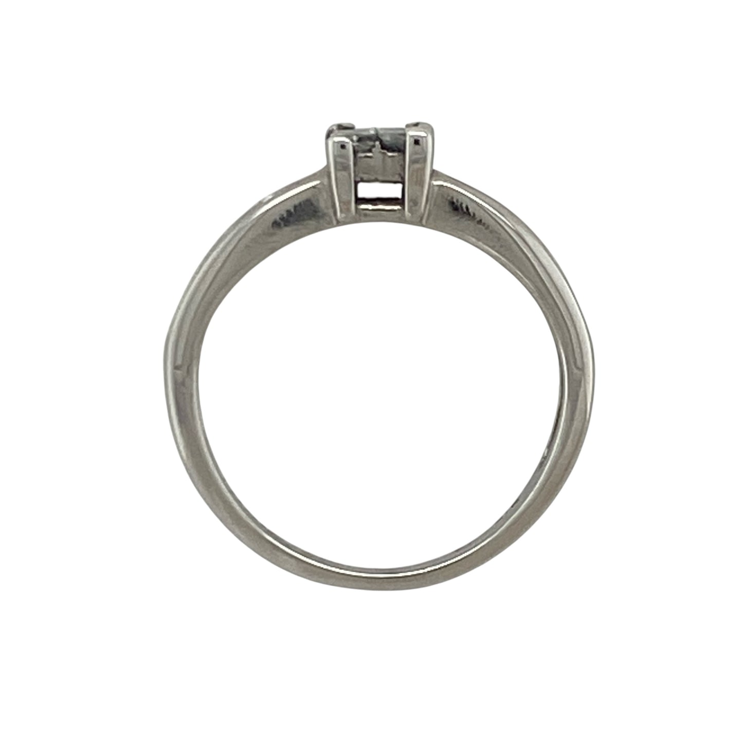 9ct White Gold & Diamond Illusion Set Solitaire Ring