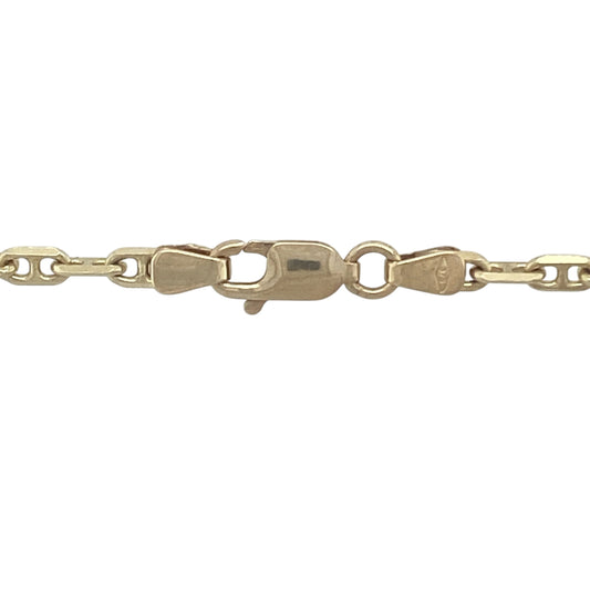 A classic and versatile jewellery essential, this pre-owned 9ct yellow gold anchor chain offers timeless style and durable craftsmanship. With its distinctive link pattern and substantial weight, it is ideal for wearing alone or paired with a favourite pendant.
Design: The chain features the traditional anchor link design, characterised by uniform oval links that create a strong and attractive appearance.