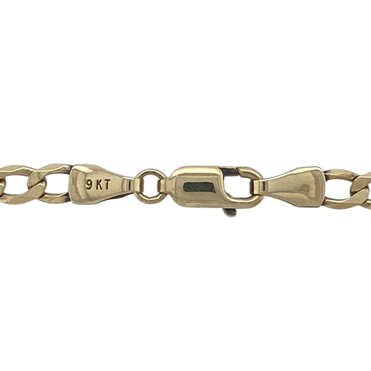 Classic, versatile, and beautifully crafted, this pre-owned 9ct yellow gold curb chain is a timeless jewellery essential. With its wider 4mm links and comfortable 16-inch length, it offers an elegant yet noticeable presence, making it ideal for wearing alone or with a favourite pendant.
Design: The chain features the traditional curb link pattern, with closely interlocking flattened links that create a smooth, uniform appearance.