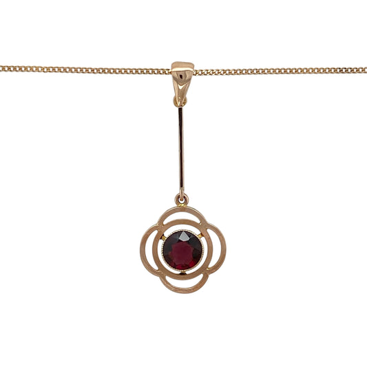 Add romantic vintage-inspired elegance to your jewellery collection with this pre-owned 9ct rose gold ruby flower drop pendant necklace, featuring a beautiful floral design and rich red gemstone centrepiece.
Design: The necklace showcases an elegant vintage-style flower drop pendant set with a striking round ruby measuring approximately 6mm in diameter.
