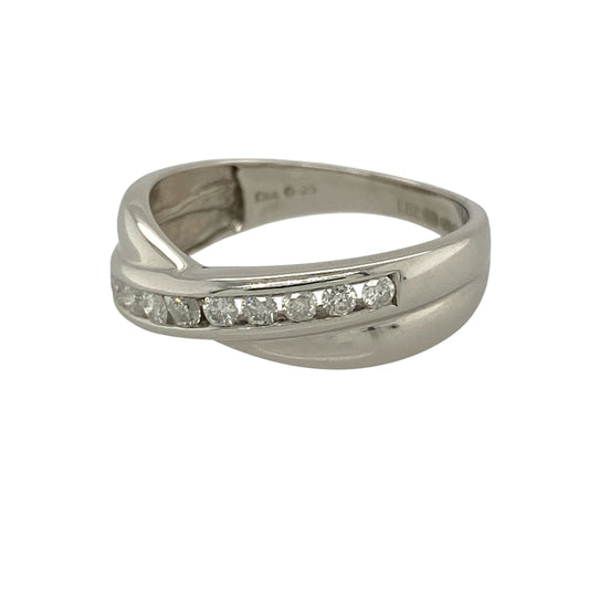 Add contemporary elegance and sparkling sophistication to your fine jewellery collection with this pre-owned 18ct white gold diamond crossover band ring, featuring a graceful interwoven design set with shimmering diamonds.
Design: The ring showcases an elegant crossover band design, with flowing sections that overlap to create depth, movement and a sophisticated contemporary appearance.
