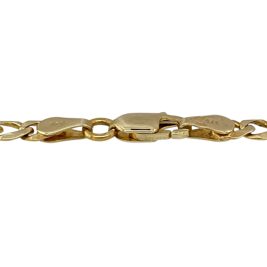 Pre-owned 9ct Yellow Gold 7" Mum with a heart either side on a Curb Bracelet with the weight 4.60 grams. the link width is 4mm and the mum plate is 34mm by 8mm
Add vintage-inspired elegance and sentimental charm to your jewellery collection with this pre-owned 9ct yellow gold and blue cameo oval pendant and brooch, featuring a beautifully detailed mother and child portrait.
Design: The piece showcases a classic oval cameo design depicting a mother and child, creating a meaningful and timeless focal point.