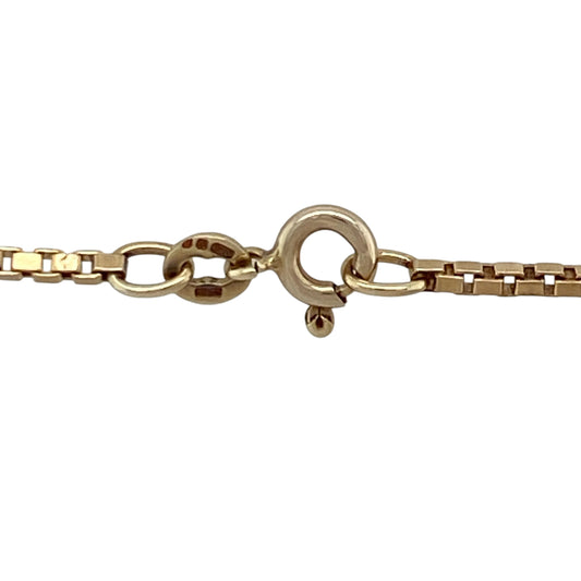 This pre-owned 9ct yellow gold box chain offers a classic and versatile design, making it ideal for wearing on its own or paired with your favourite pendant.
Design: The chain features a traditional box link design with a polished finish, giving it a clean, modern appearance that is suitable for everyday wear.
Material: Made from 9-carat yellow gold.
Chain Detail: 18-inch box chain with links measuring approximately 2mm wide and fitted with a secure clasp.