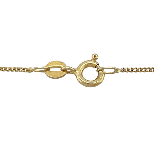 This pre-owned 9ct yellow gold curb chain is a timeless and versatile necklace, perfect for everyday wear.
Design: Featuring classic polished curb links, this 20-inch chain has a simple and elegant look that complements any style. Its fine 1mm links make it ideal for wearing on its own for a minimalist finish or paired with a favourite pendant.
Material: Made from 9-carat yellow gold.