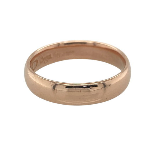 This pre-owned 9ct rose gold Clogau Cariad wedding band ring is a timeless symbol of love, beautifully crafted with the elegance of Welsh gold.
Design: Featuring the iconic Clogau Cariad design, this classic 5mm wedding band has a polished finish and a comfortable profile, making it ideal as a wedding ring or for everyday wear. Crafted in rich rose gold, it celebrates the enduring beauty and heritage associated with Clogau jewellery.
Material: Made from 9-carat rose gold.
