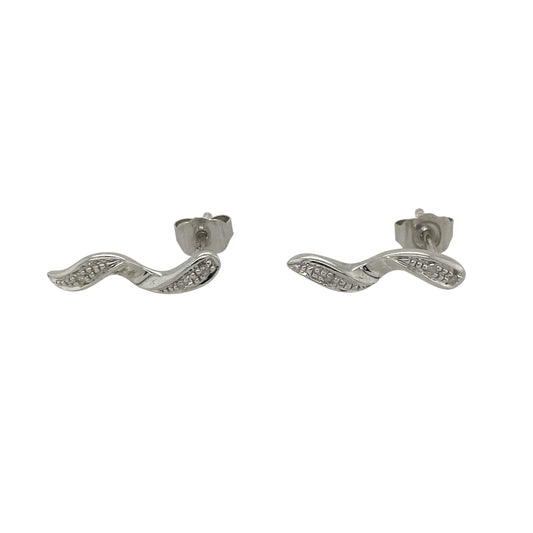 These pre-owned 9ct white gold diamond twisted bar stud earrings are a stylish design, combining a curved twisted shape with diamond detailing.
Design: Featuring a twisted bar design set with diamonds, these stud earrings have a contemporary shape finished in 9ct white gold.
Material: Made from 9-carat white gold.
Gemstone Detail: Set with diamonds.
Earring Detail: Twisted bar stud design.
Size & Weight: Total weight 1 gram.