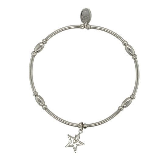 This pre-owned Clogau Tree of Life star stretchy bracelet is a distinctive two-tone design, combining 925 silver with signature 9ct rose gold detailing.
Design: Featuring a star-shaped centrepiece with Clogau’s iconic Tree of Life detailing, this stretchy bracelet combines polished silver with contrasting rose gold accents.
Material: Made from 925 sterling silver with 9-carat rose gold detailing.
Bracelet Detail: Stretchy bracelet design featuring a Tree of Life star centrepiece.