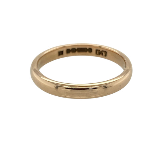 This pre-owned 9ct rose gold wedding band ring is a classic design, featuring a simple 3mm wide profile.
Design: Featuring a traditional wedding band design, this ring has a simple and timeless finish in warm 9ct rose gold.
Material: Made from 9-carat rose gold.
Ring Detail: Band measures approximately 3mm wide.
Size & Weight: Ring size L. Total weight 2.20 grams.
A classic pre-owned 9ct rose gold wedding band ring, perfect as a traditional wedding ring or addition to any jewellery collection.