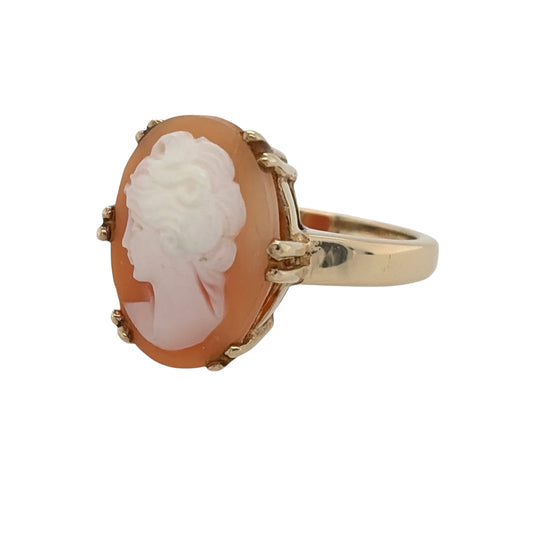 This pre-owned 9ct yellow gold cameo ring is a traditional design, featuring a large oval cameo as the centrepiece.
Design: Featuring a classic oval cameo design, this ring has a distinctive vintage-inspired appearance finished in warm 9ct yellow gold.
Material: Made from 9-carat yellow gold.
Gemstone Detail: Set with an oval cameo measuring approximately 16mm by 12mm.
Ring Detail: Traditional oval cameo setting designed to showcase the detailed centrepiece.