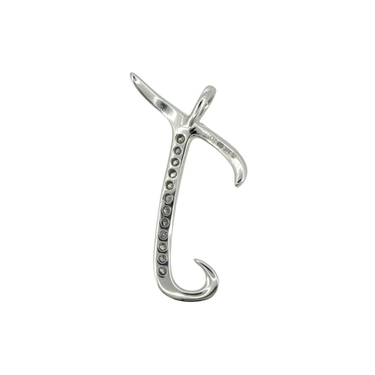 This pre-owned 9ct white gold diamond ‘J’ initial pendant is a personal design, featuring the letter ‘J’ with diamond detailing.
Design: Featuring the initial ‘J’, this pendant has a simple personalised design finished in polished 9ct white gold with diamond detailing.
Material: Made from 9-carat white gold.
Gemstone Detail: Set with diamonds within the initial design.
Pendant Detail: The pendant measures approximately 19mm long, with a bail measuring approximately 2mm by 2mm.