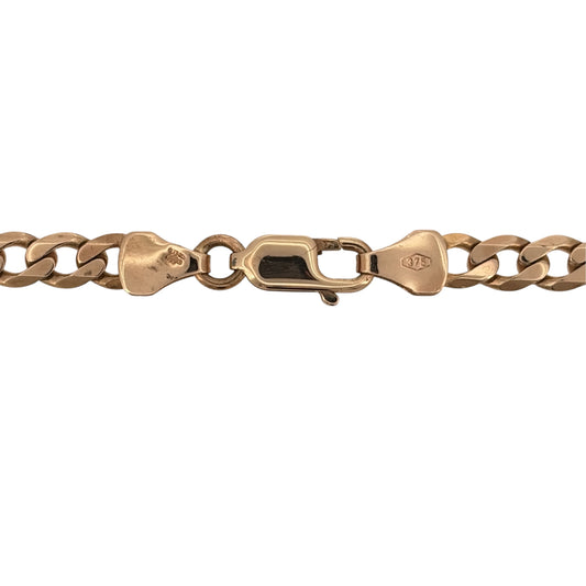 Add a substantial gold chain to your jewellery collection with this pre-owned 9ct yellow gold curb chain, featuring a classic link design in a versatile 20-inch length.
Design: The chain features a traditional curb link design, with interlocking links creating a timeless and substantial appearance.
Material: Made from 9-carat yellow gold, the warm gold tone gives the chain a classic finish suitable for regular wear.