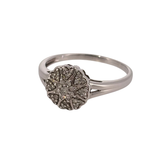 Add classic diamond detail to your jewellery collection with this pre-owned 9ct white gold diamond cluster ring, featuring a prominent round cluster design.
Design: The ring features a classic round cluster design, with multiple diamonds grouped together to create an eye-catching focal point on the finger.
Material: Made from 9-carat white gold, the bright white finish complements the diamond-set design.