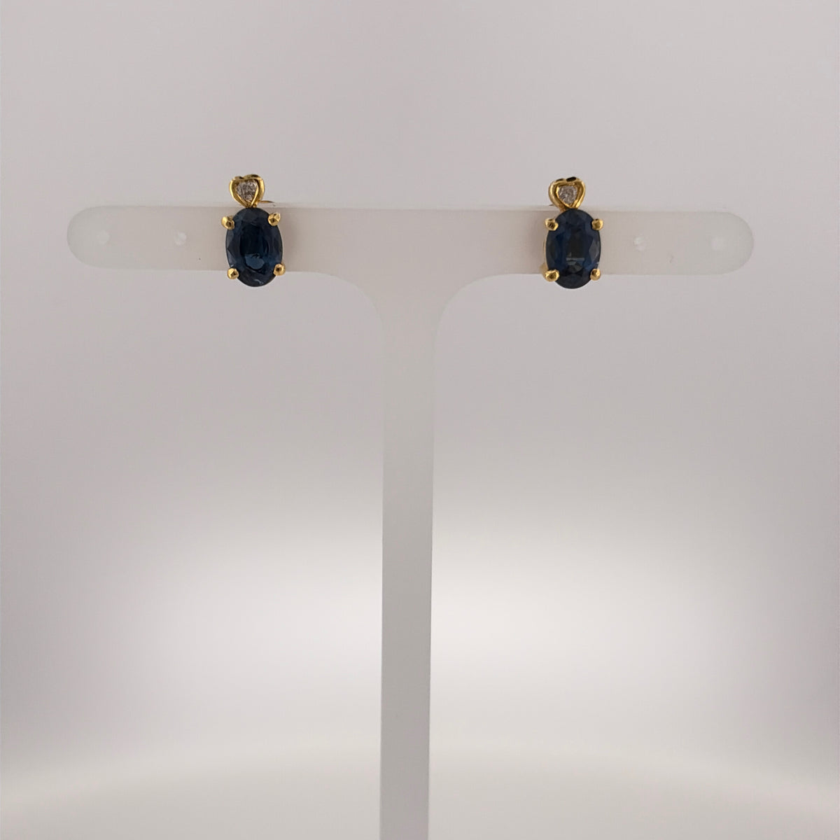 18ct Gold Diamond & Sapphire Stud Earrings