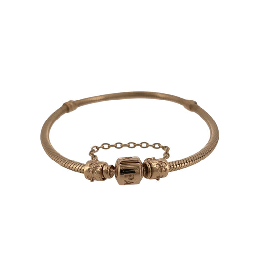 Add a classic piece to your jewellery collection with this pre-owned 14ct yellow gold Pandora snake charm bracelet, featuring a traditional snake chain design and a safety chain for added security.
Design: The bracelet features Pandora's classic snake chain design, creating a timeless and versatile appearance suitable for wearing alone or with compatible charms.
Material: Made from 14ct yellow gold, offering a traditional warm gold finish.