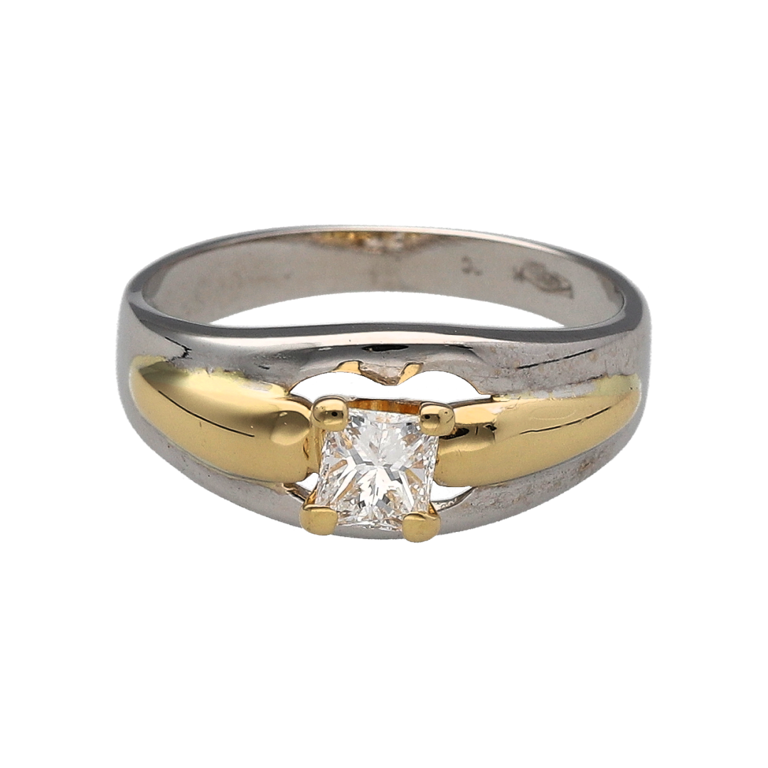 18ct White Gold & Diamond Set Solitaire Ring