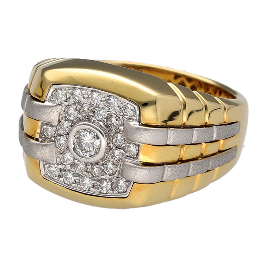 Bring bold design and luxurious detail to your collection with this pre-owned 18ct yellow and white gold ring, styled in a square watch strap design and accented with diamonds.
Design: The front of the ring measures 17mm high and showcases a distinctive square watch strap pattern, enhanced with sparkling diamond accents for added brilliance.
Material: Made from 18-carat yellow and white gold, the polished finish creates striking contrast and highlights the intricate design.