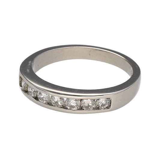 Add a refined and elegant piece to your jewellery collection with this pre-owned platinum diamond set band ring, combining timeless design with beautiful sparkleβperfect for everyday wear or special occasions.
Design: The ring features a classic band design, set with diamonds across the front for a clean and sophisticated look.
Material: Made from platinum, it has a naturally bright and durable finish that enhances the brilliance of the diamonds.
