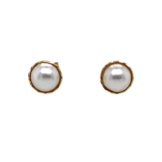 New 9ct Yellow Gold & Pearl Stud Earrings with the weight 0.30 grams. The pearl is 5mm diameter