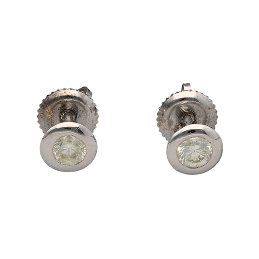 New 9ct White Gold & Rubover Set Diamond 40pt Stud Earrings. Each earring contains a 20pt Diamond making the earrings have a total of 40pt. The earrings have a screwback for maximum safety. The earrings are the weight 0.90 grams and the backs are 10mm long