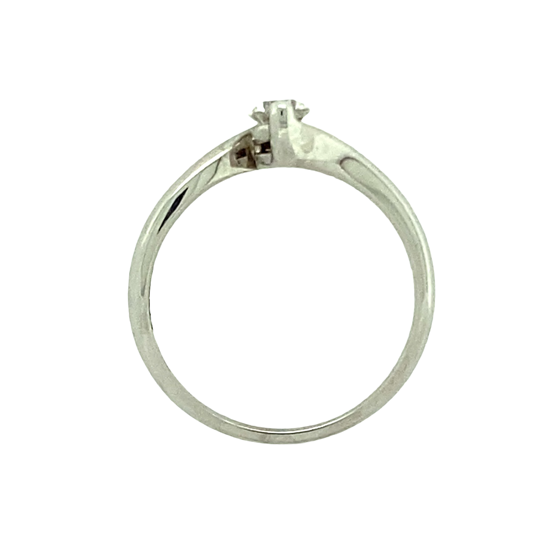 18ct White Gold & Diamond Set Solitaire Twist