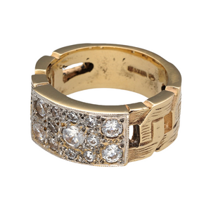 New 9ct Solid Yellow Gold & Cubic Zirconia Curb Link Ring in size V with the weight 17.50 grams. The ring is 9mm high all the way around and the curb shoulders are patterned 