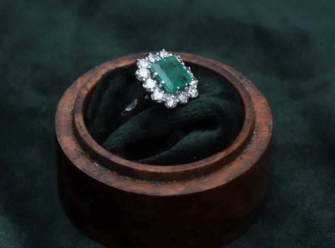 Emerald Elegance: Unveiling the Enchanting World of Nature's Green Gem