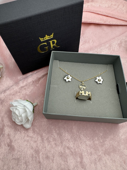 Celebrating Mother’s Day with Vintage Gold Jewellery