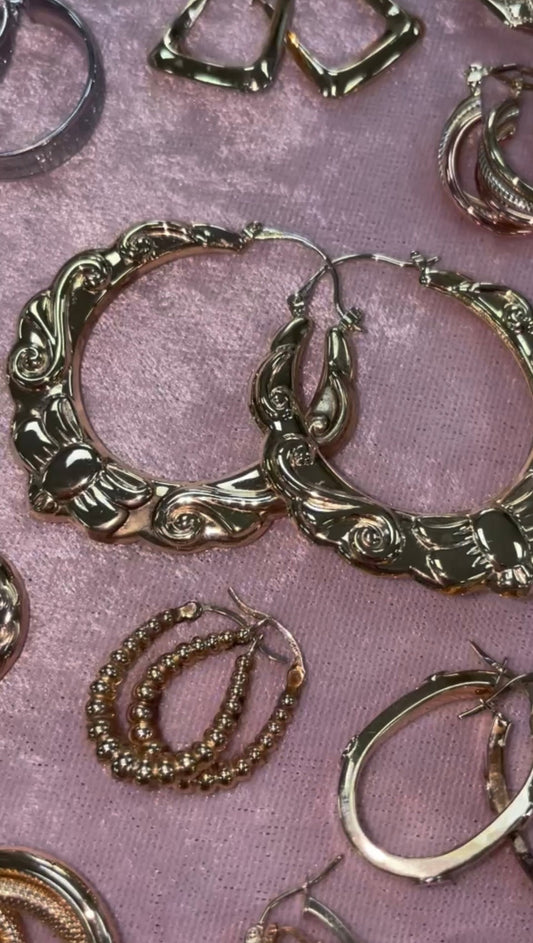 Rediscover the Beauty of Vintage Gold Earrings