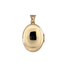 Load image into Gallery viewer, Preowned 9ct Yellow Gold Oval Flower Patterned Locket with the weight 1.80 grams. The locket space is approximately 20mm by 15mm
