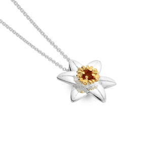 New 925 Silver Daffodil Pendant on an 18" fine pendant chain (chain styles may vary)
