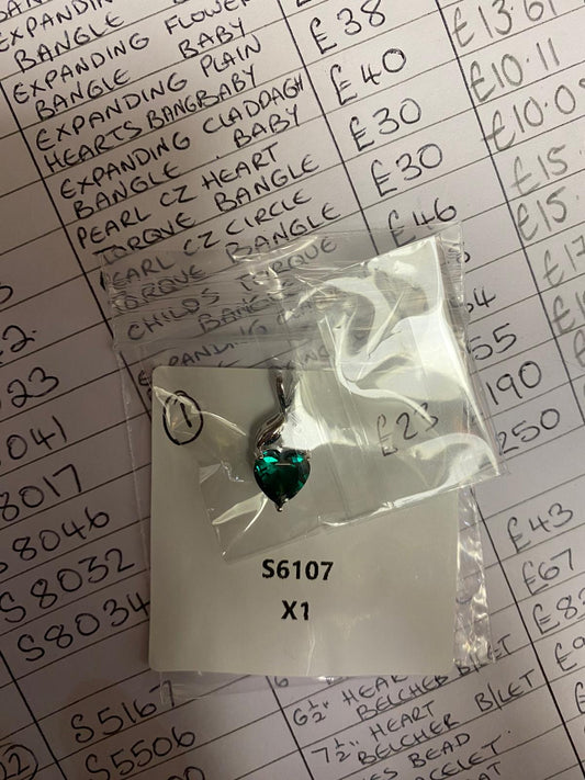 925 Silver Green Stone Heart Pendant