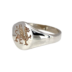 New 925 Silver Welsh Dragon Oval Signet Ring in size M to N with the weight 3.10 grams. The front of the ring is 11mm high