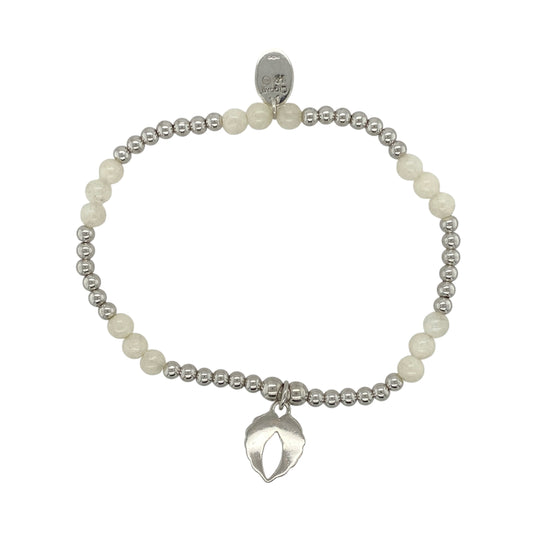 This pre-owned Clogau angel wings stretchy bracelet is a meaningful design, combining 925 silver with 9ct rose gold and quartz detailing.

Design: Featuring an angel wings design with contrasting rose gold detailing and quartz, this Clogau stretchy bracelet has a delicate and symbolic style.
Material: Made from 925 sterling silver with 9-carat rose gold detailing.
Gemstone Detail: Set with quartz.
Bracelet Detail: Stretchy bracelet featuring an angel wings design.
Size & Weight: Total weight 4.90 grams.