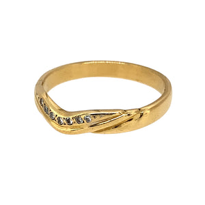 Preowned 18ct Yellow Gold & Diamond Set Wishbone Style Ring in size P with the weight 2.90 grams. The band is 3mm wide at the front