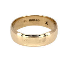 Load image into Gallery viewer, Preowned 9ct Yellow Gold 7mm Wedding Band Ring in size W with the weight 5.80 grams
