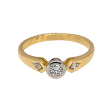 Load image into Gallery viewer, 18ct Gold &amp; Diamond Set Solitaire Ring
