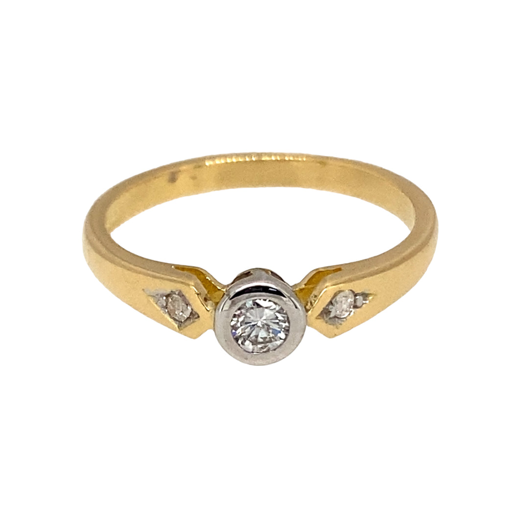 18ct Gold & Diamond Set Solitaire Ring